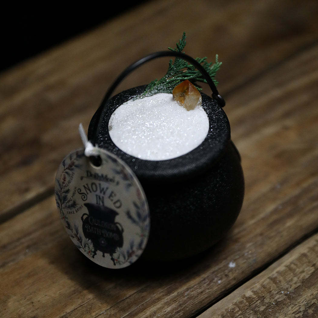 Snowed In Cauldron Bath Bomb