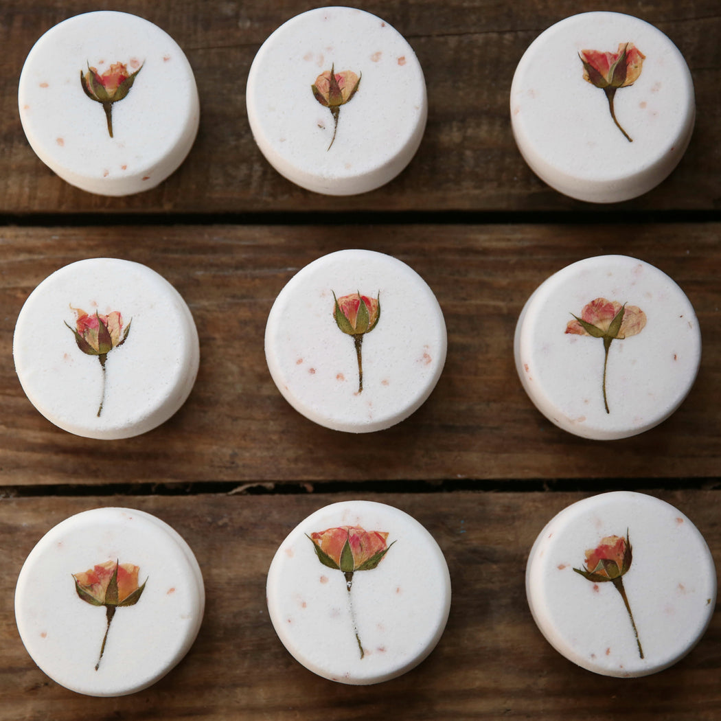 Cardamom Cedar & Rose Bath Bomb with Pink Himalayan Salt