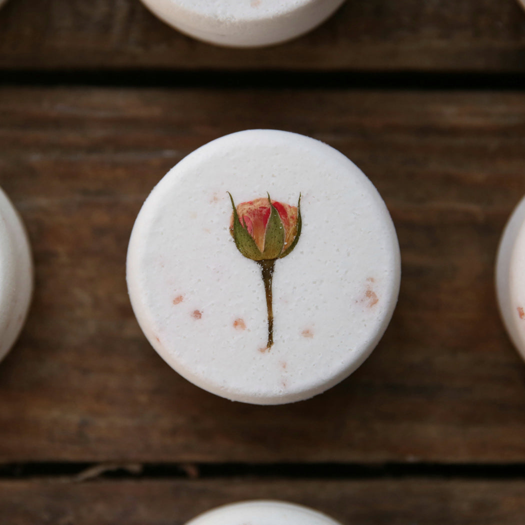 Cardamom Cedar & Rose Bath Bomb with Pink Himalayan Salt